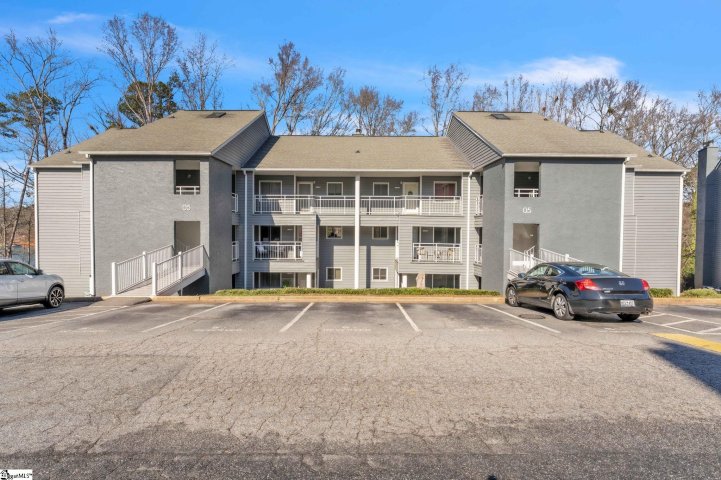 501 Northlake Drive Building 5 active home in Northlake Condos, Anderson, SC