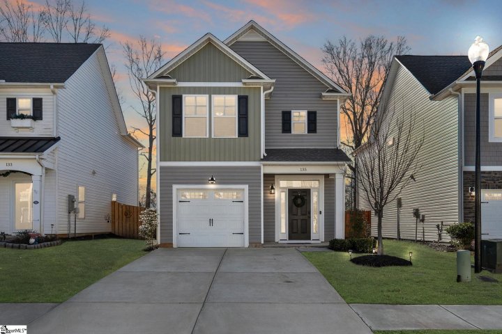 135 Highland Park Court sold home in Highland Park, Easley, SC