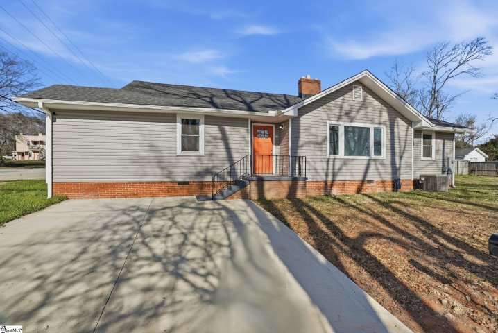 112 E Parker Road active home in Downtown, Greenville, SC