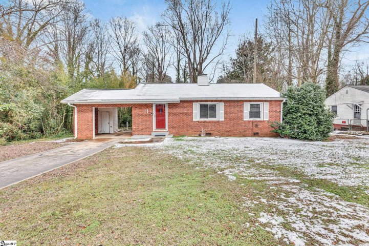 11 Foxhall Road sold home in Woodfields, Greenville, SC