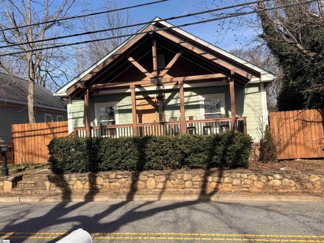 320 Ackley Road pending home in Nicholtown, Greenville, SC