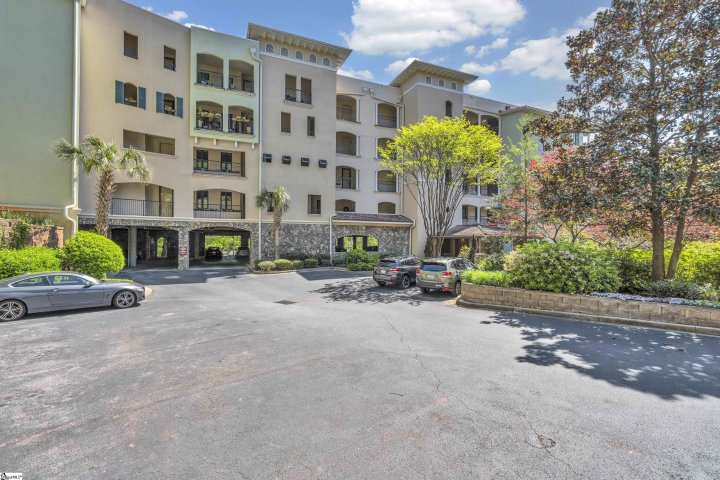 1209 E Washington Street Unit 401 sold home in Richland At Cleveland Park, Greenville, SC