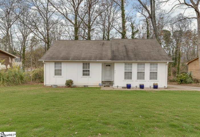 317 Seven Oaks Lane pending home in Camelot, Spartanburg, SC
