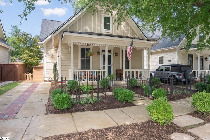 4 Asbury Avenue pending home in Downtown, Greenville, SC