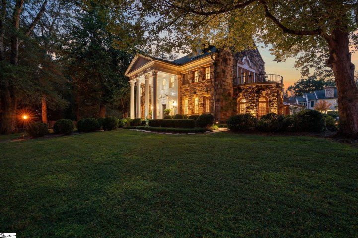 48 Ridgeland Drive active home in Alta Vista, Greenville, SC