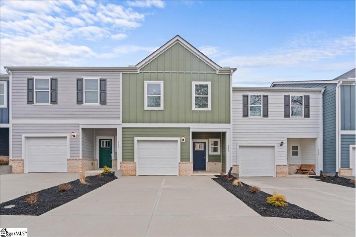 113 Kerwin Court active home in Crossing At Abner Creek, Greer, SC