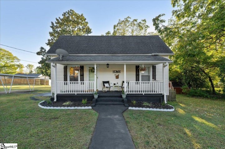 504 Blue Ridge Street sold home in Glenwood Mill, Easley, SC