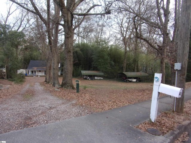 43 Melville Avenue active home in Augusta Road, Greenville, SC