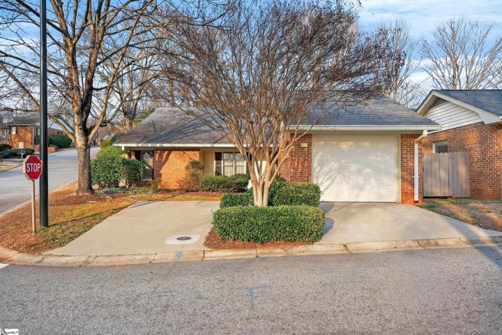 601 Dove Terrace active home in Swansgate, Greenville, SC
