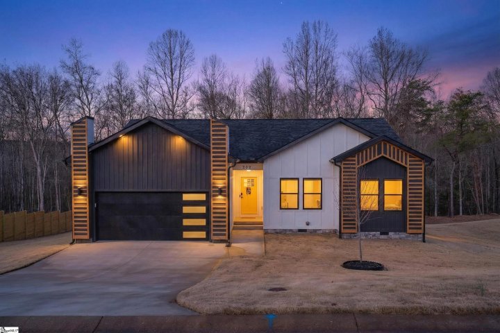 Homes in River Valley, Greenville