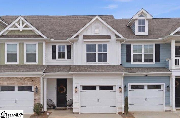 322 Stirrup Court active home in Saddlebrook Farm, Greer, SC