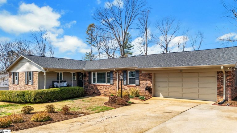 10 Elmwood Drive sold home in Edwards Forest, Taylors, SC