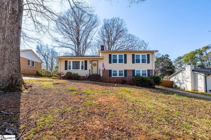 102 Kathryan Court sold home in Chestnut Hills, Greenville, SC