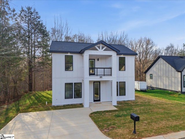 104 Backwater Way active home in River Breeze, Greenville, SC
