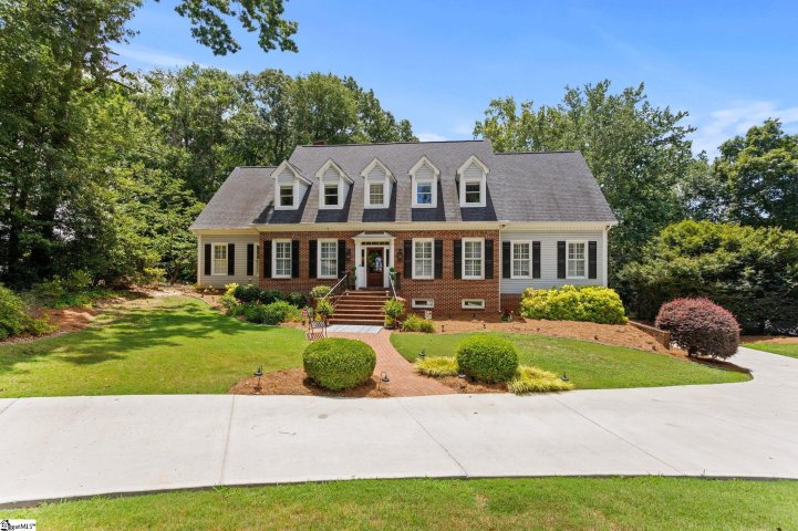 104 Lady Banks Lane sold home in Thornblade, Greer, SC