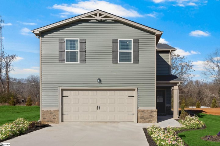 105 Green Pasture Road pending home in Reedy Creek Estates, Fountain Inn, SC