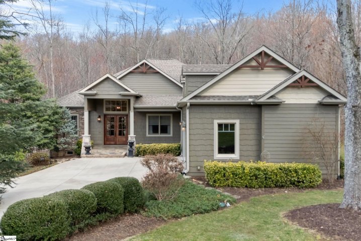 6 Goldeneye Court active home in The Cliffs At Glassy, Landrum, SC