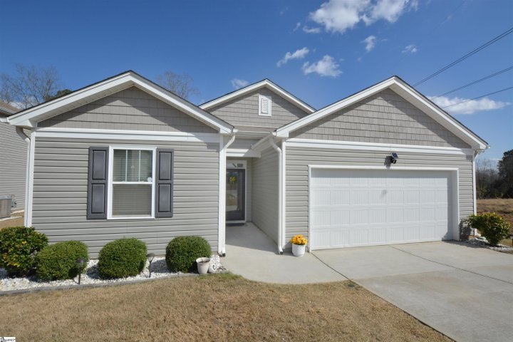 242 Hillendale Way pending home in Rogers Knoll, Pelzer, SC
