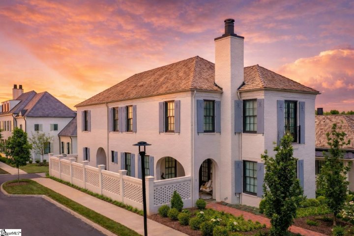 2 Topper Drive active home in Hartness, Greenville, SC