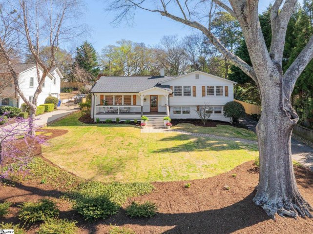 17 N Brookwood Drive active home in Augusta Road, Greenville, SC