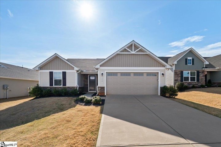2029 Wexley Drive active home in Elmwood Cottages, Boiling Springs, SC