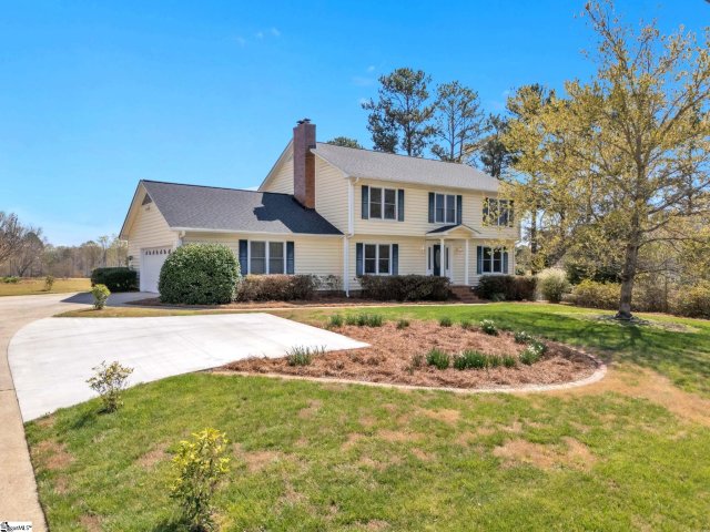 3004 Bethel Road active home in Holly Tree Plantation, Simpsonville, SC