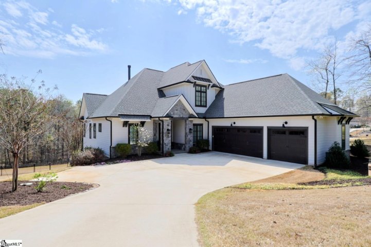 Homes in Ledgestone, Greer