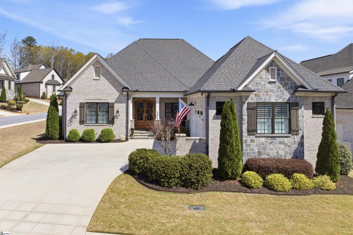 Homes in Chestnut Pond, Simpsonville