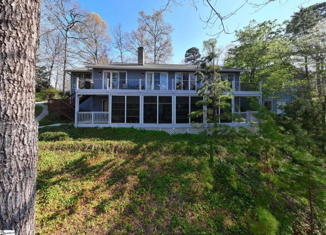 26 Marina Village Way active home in Keowee Key, Salem, SC