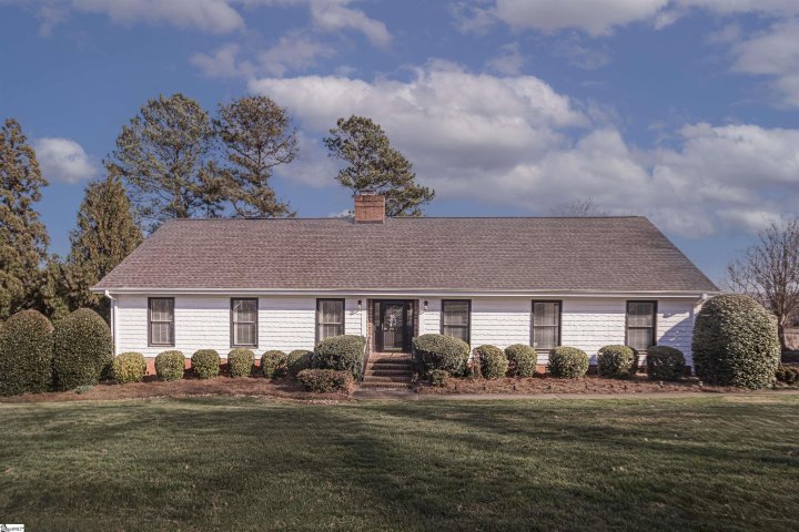 204 Muirfield Drive sold home in Smithfields, Easley, SC