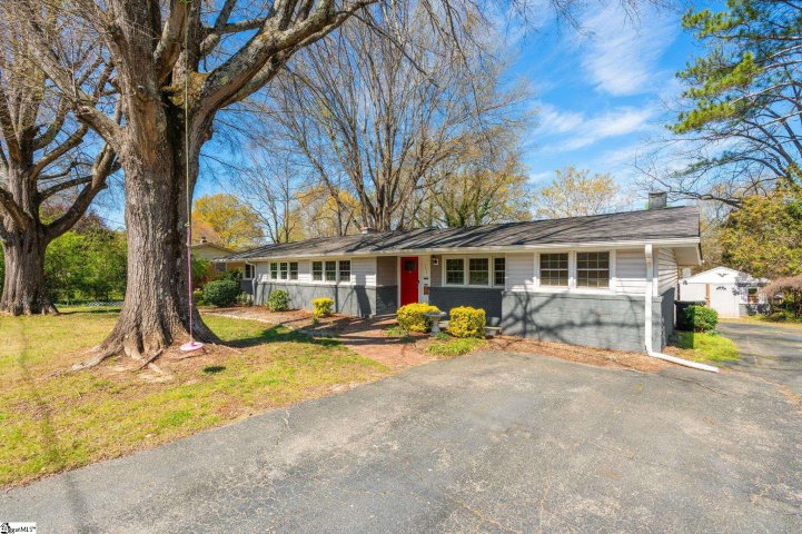 111 Le Ann Drive pending home in Forest Acres, Easley, SC