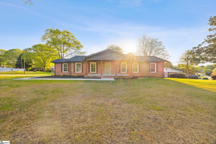 303 Central Avenue sold home in Eastdale, Mauldin, SC