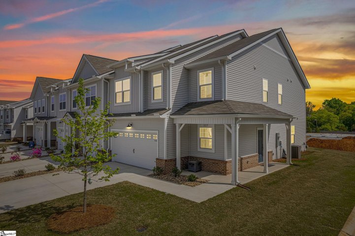 227 Crimson Tree Court active home in Holly Ridge, Greenville, SC
