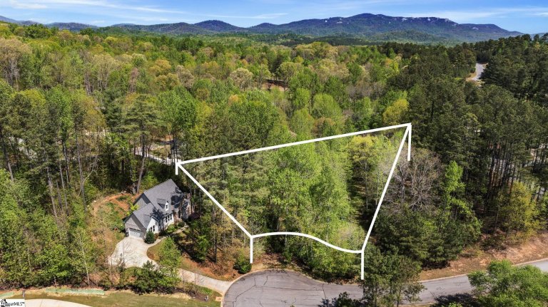 8 Silkvine Court pending home in Valley View, Travelers Rest, SC