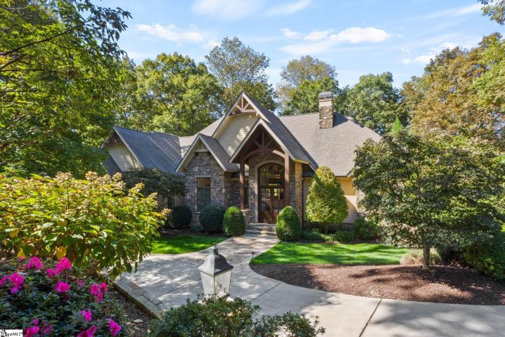 108 Kingshead Road active home in Cliffs Valley, Travelers Rest, SC