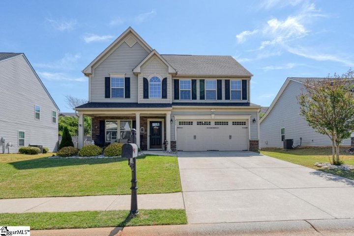 455 Shoreline Boulevard pending home in Glen Lake, Boiling Springs, SC
