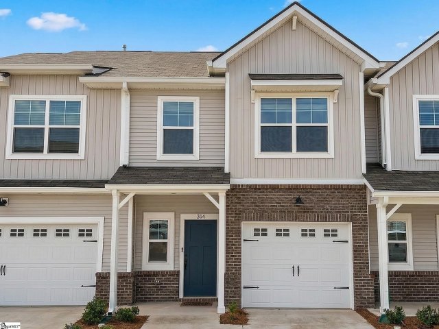 314 Hollenbeck Place active home in Holly Ridge, Greenville, SC