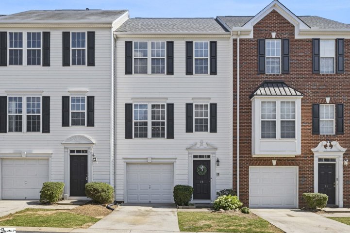 Homes in Oak Park, Simpsonville