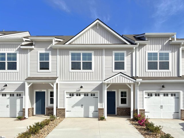 226 Crimson Tree Court pending home in Holly Ridge, Greenville, SC