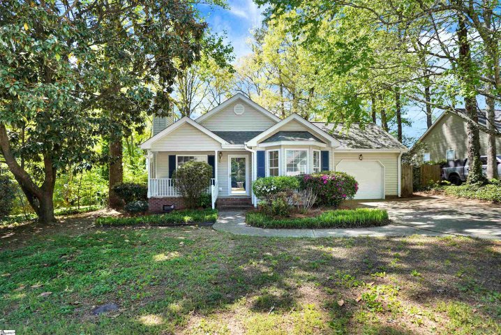 7 Glenrock Lane sold home in Dunwoody Oaks, Simpsonville, SC