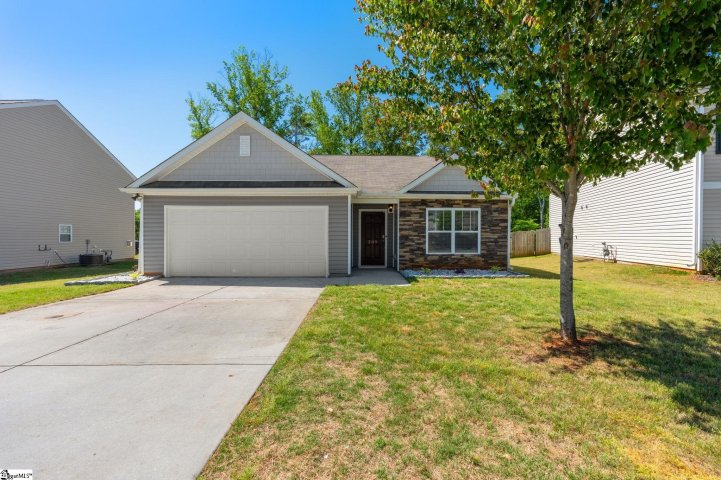 209 Sweetgrass Lane pending home in Cambridge Walk, Piedmont, SC