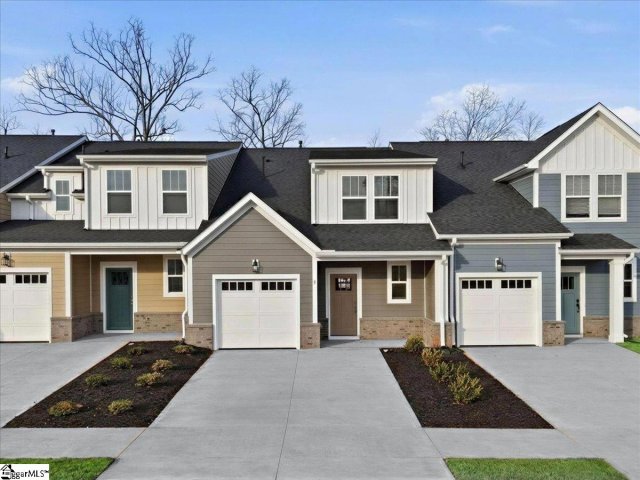 5 Thurlow Court pending home in Pelham Crossing, Greenville, SC
