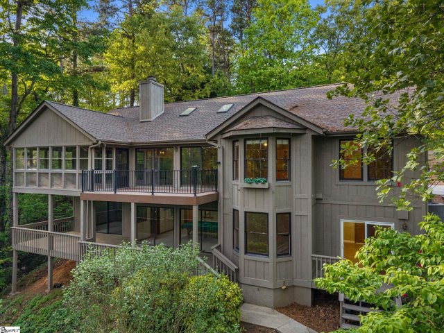 204 Still Water Bay Drive active home in Keowee Key, Salem, SC