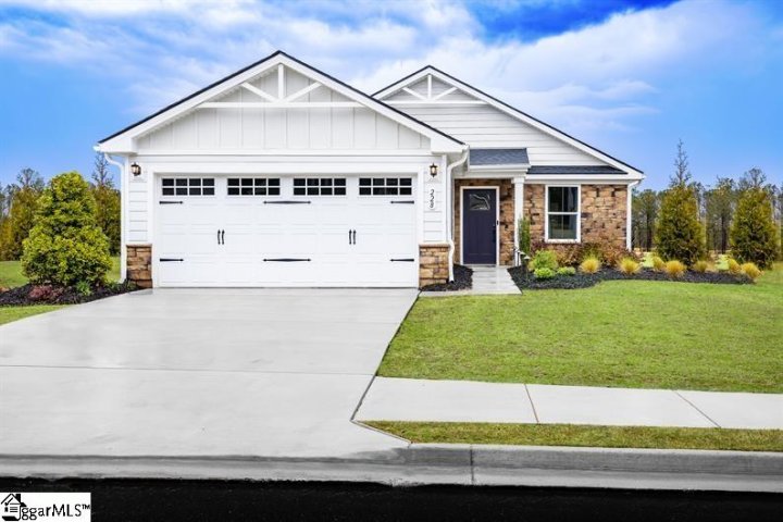 1579 Trigger Way active home in Claiborne Ridge, Landrum, SC