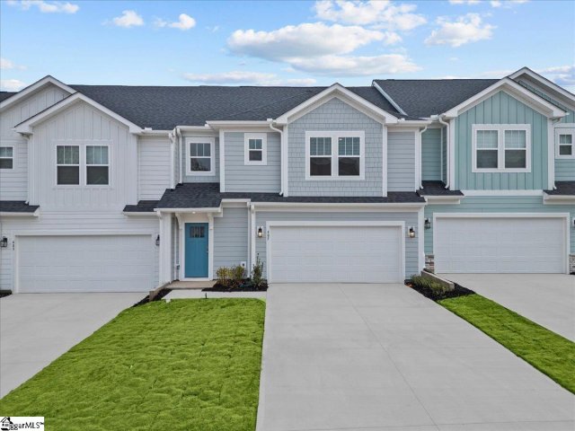 405 Crestcreek Drive pending home in Village At Midway, Anderson, SC