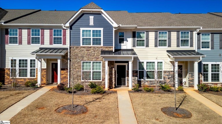 104 Gaskins Trail active home in Hawkins Park, Travelers Rest, SC