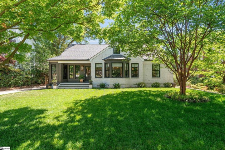 619 Mcdaniel Avenue pending home in Alta Vista, Greenville, SC