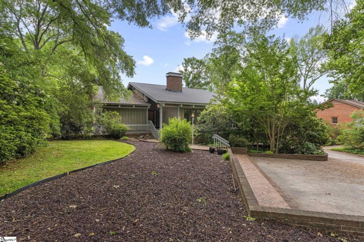 211 Old Town Way sold home in Holly Tree Plantation, Simpsonville, SC