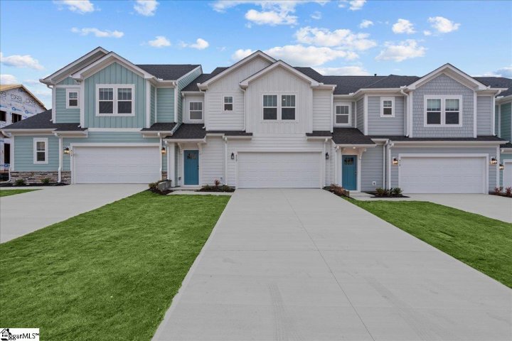 412 Crestcreek Drive pending home in Village At Midway, Anderson, SC