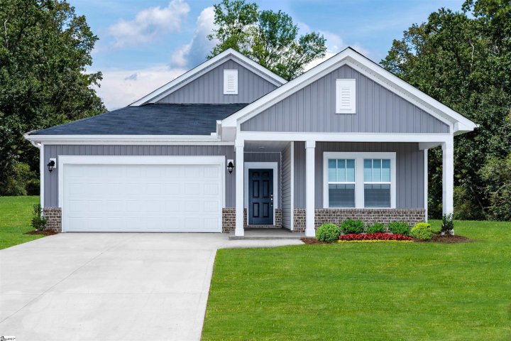 1548 Erindale Drive active home in Brayfield Manor, Wellford, SC